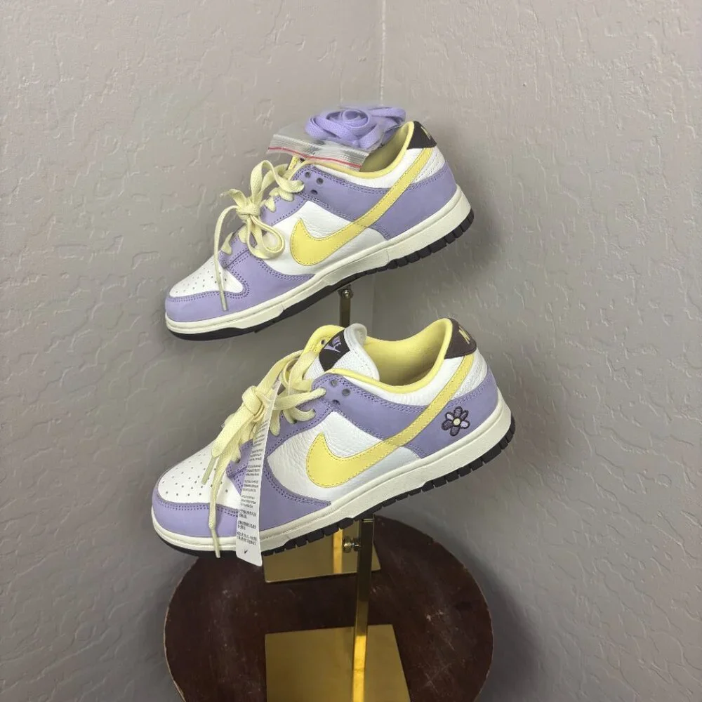 NWT - Nike - Dunk Low‎ Premium ‘Lilac Bloom’